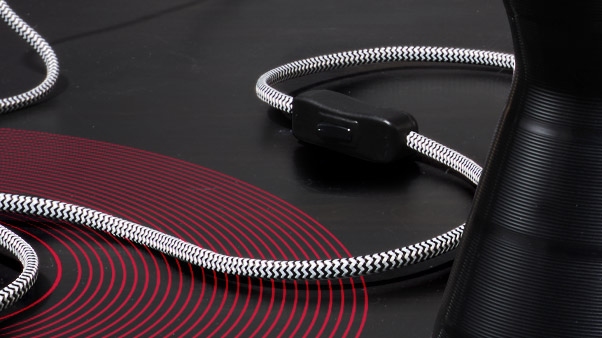 Mathmos Astro Vinyl Zwart - Helder met Gele lava
